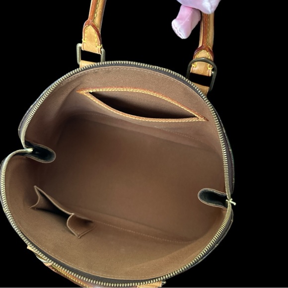 Live Show Listing: Louis Vuitton Alma PM - Picture 2 of 12